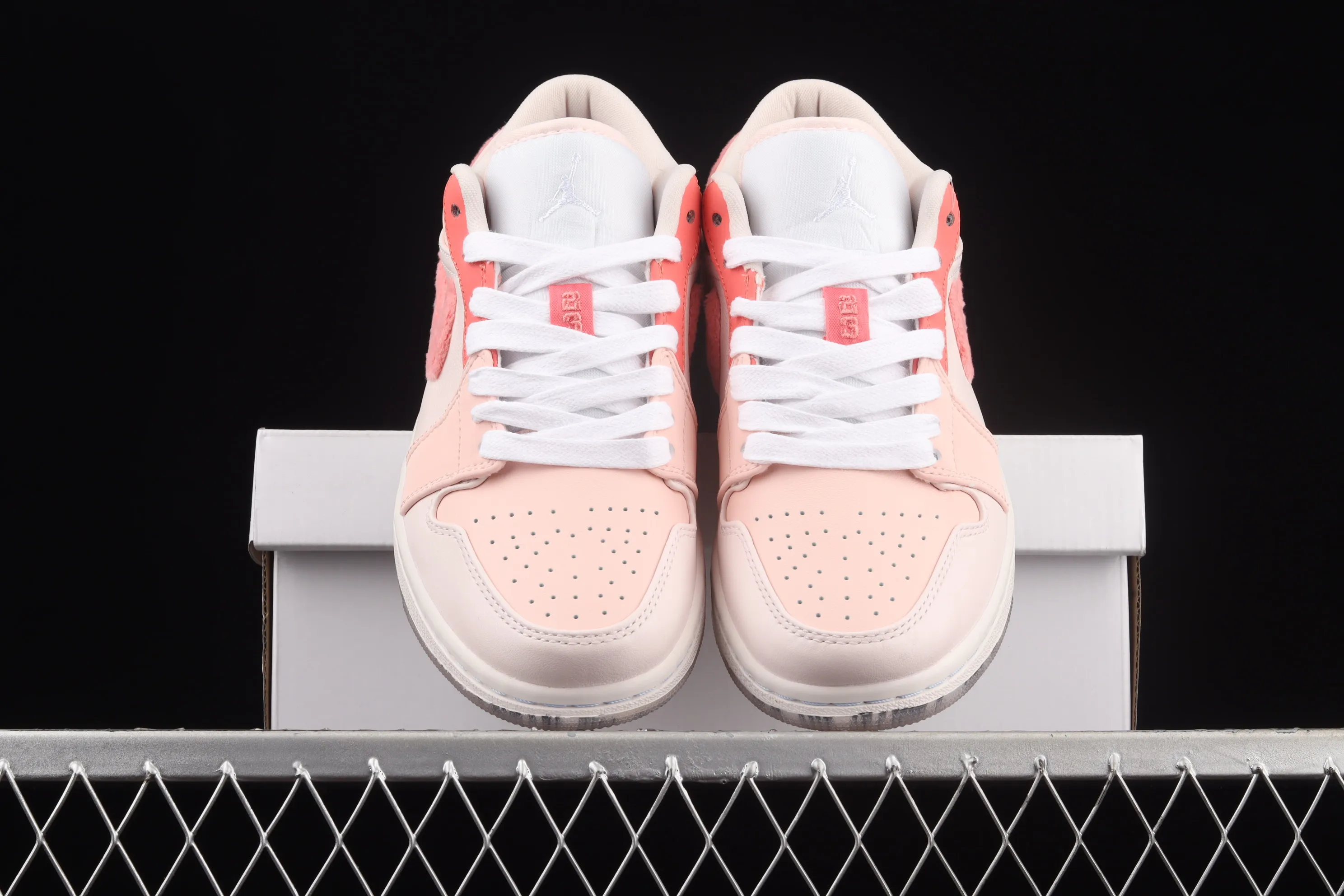 All categories Air Jordan Jordan series basketball shoes Air Jordan 1 Low G version pure original Air Jordan 1 Low AJ1 Joe 1 Second Dimension Valentine's Day low-top retro culture basketball shoes DM5443-666